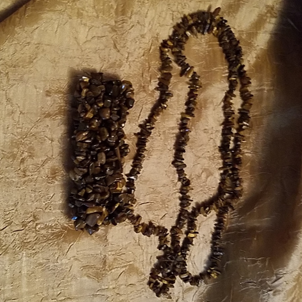 Genuine Cat's Eye necklace w/expandable bracelet.